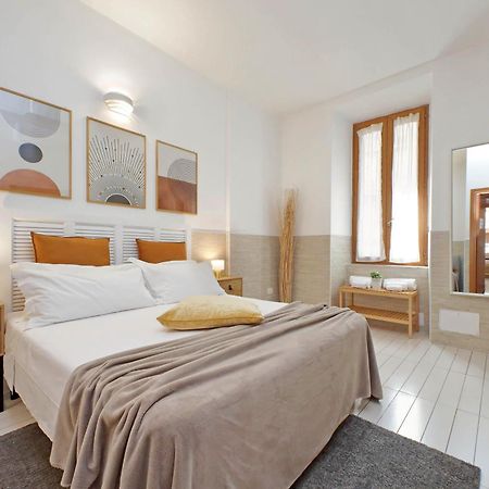 Opera Inn Suites - Rooms And Apartments Рим Екстериор снимка