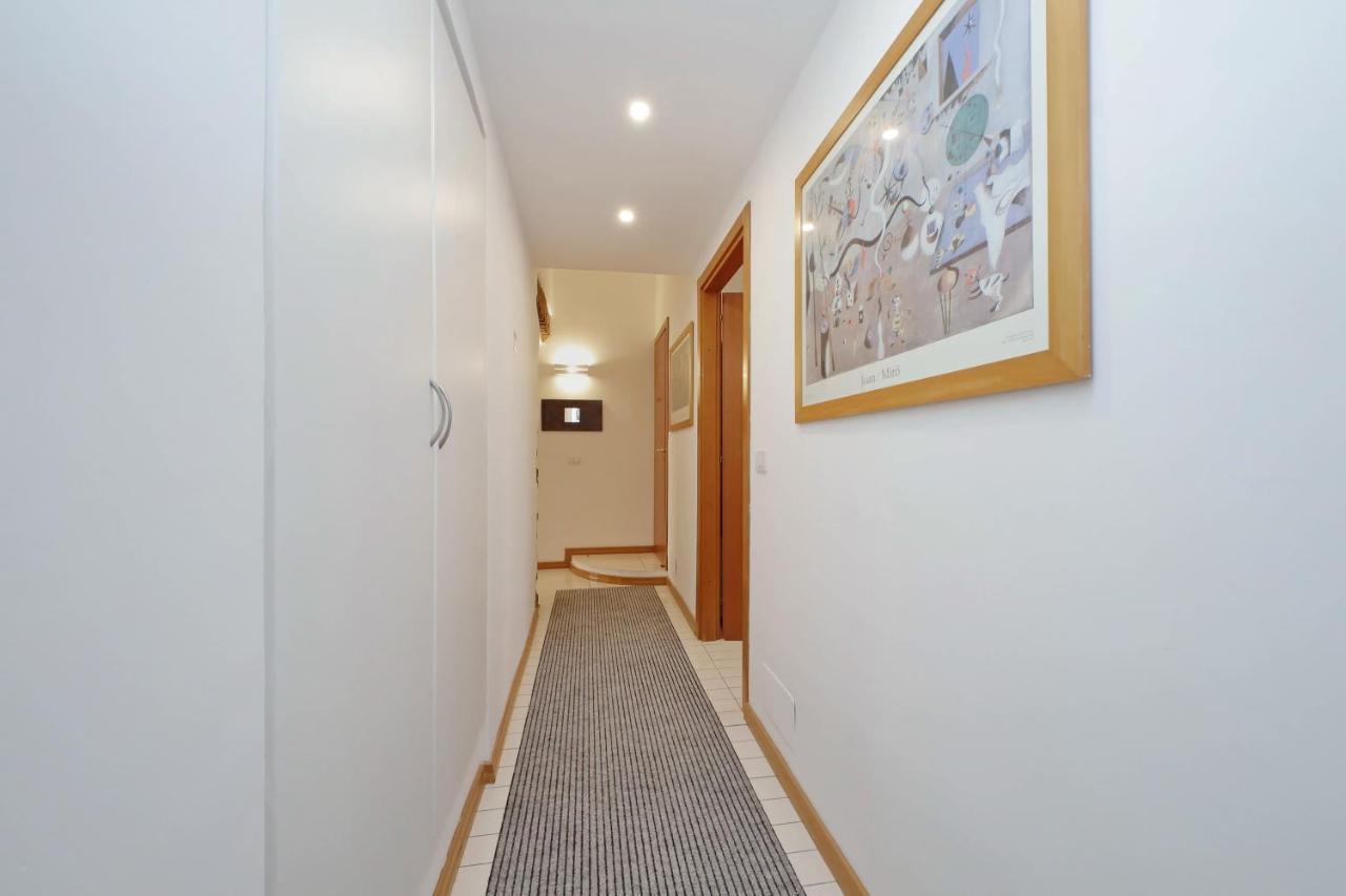 Opera Inn Suites - Rooms And Apartments Рим Екстериор снимка