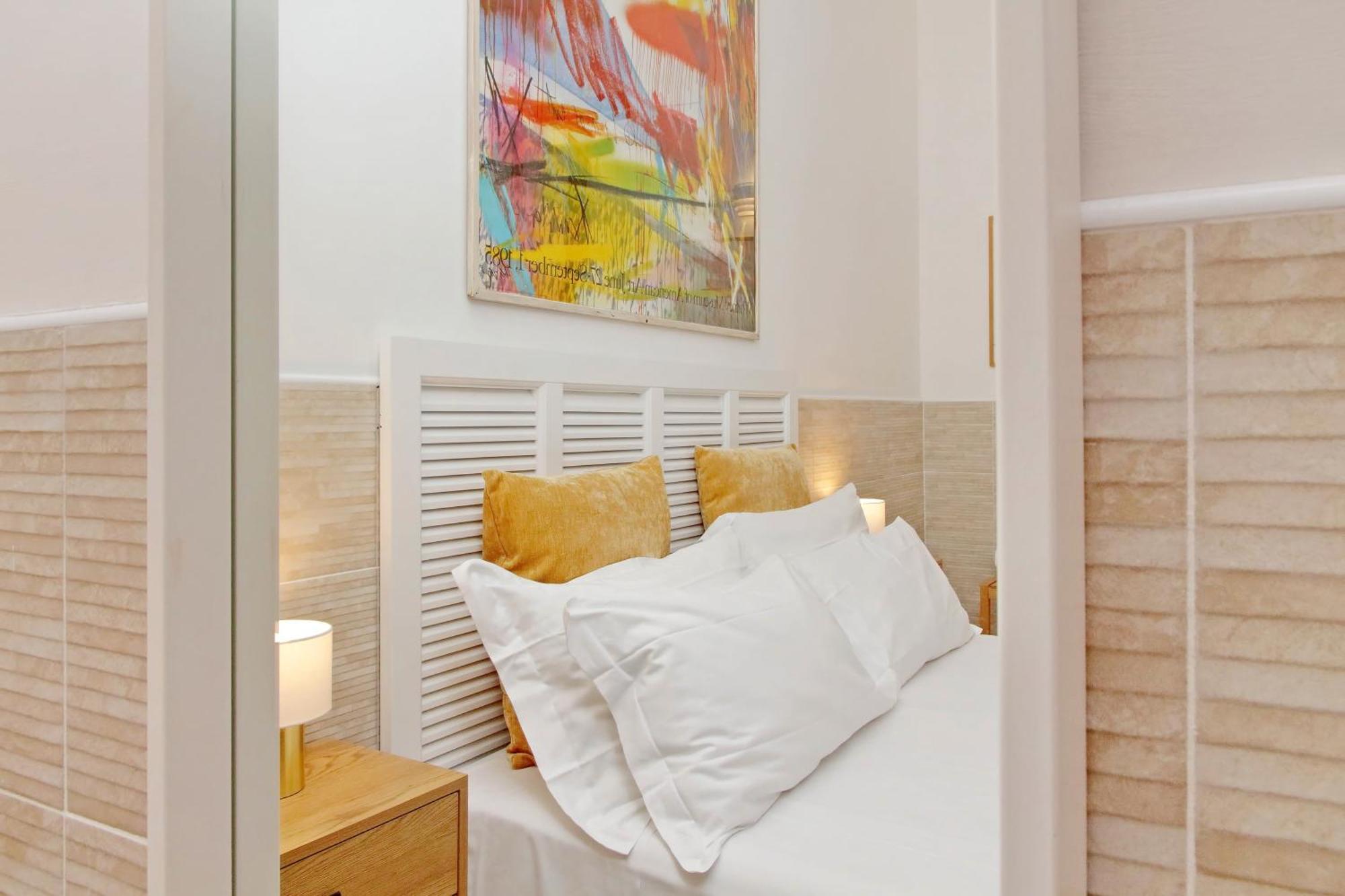 Opera Inn Suites - Rooms And Apartments Рим Екстериор снимка