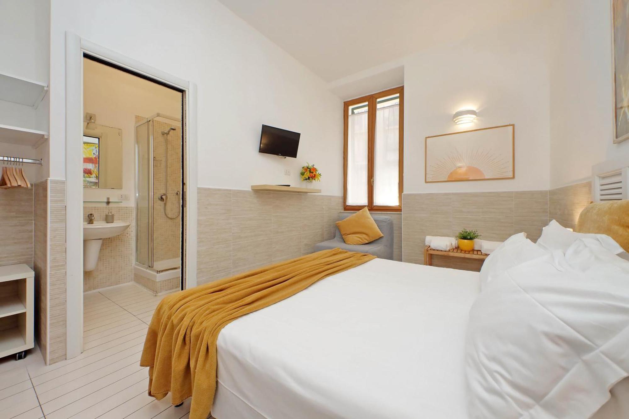 Opera Inn Suites - Rooms And Apartments Рим Екстериор снимка