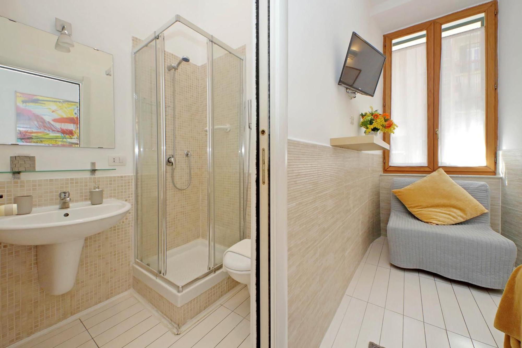 Opera Inn Suites - Rooms And Apartments Рим Екстериор снимка