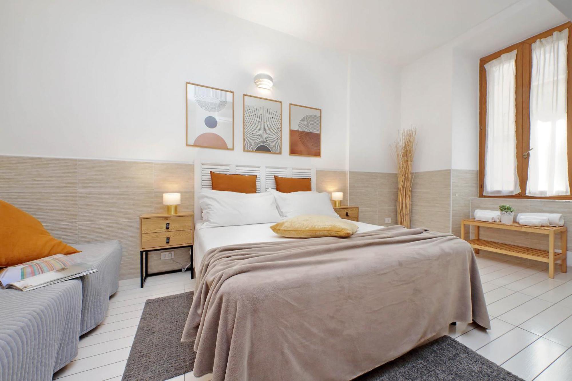 Opera Inn Suites - Rooms And Apartments Рим Екстериор снимка