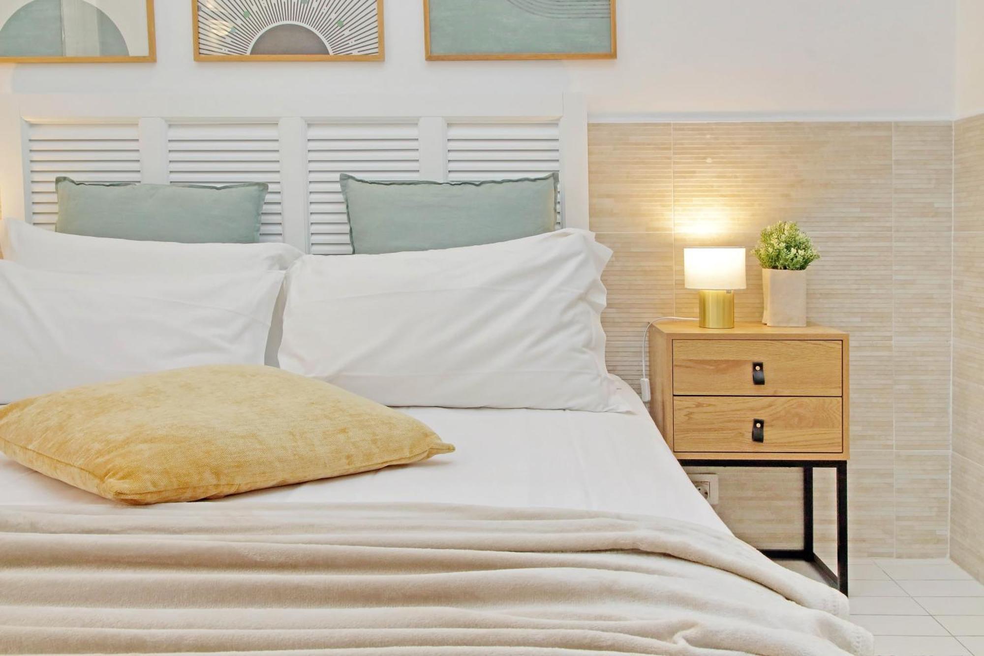 Opera Inn Suites - Rooms And Apartments Рим Екстериор снимка