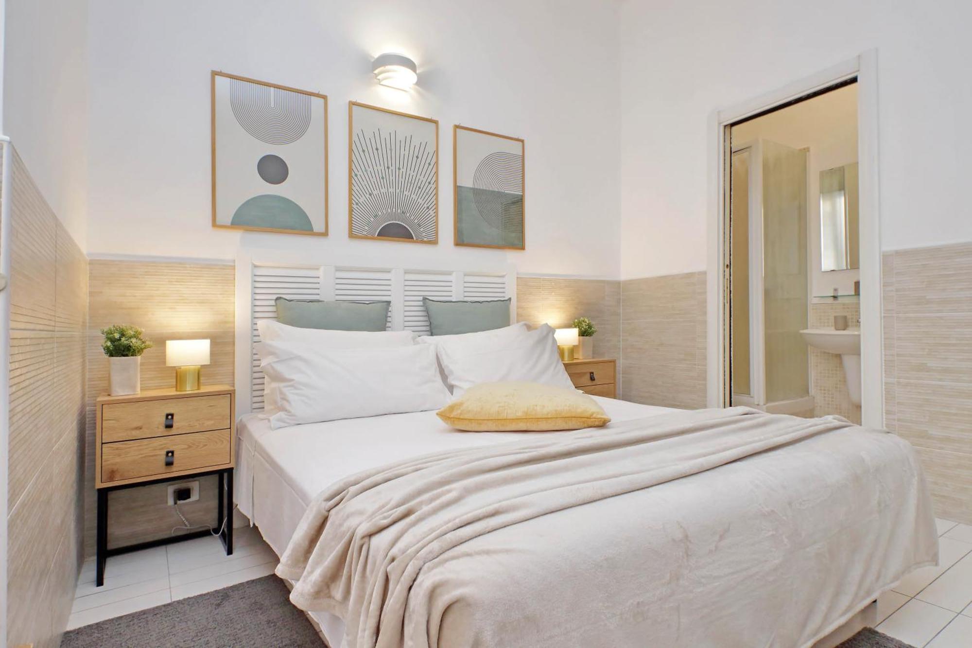 Opera Inn Suites - Rooms And Apartments Рим Екстериор снимка